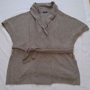 Dolce Cabo Metallic Gold Woven Knit Poncho Style Short Sleeve Button Sweater